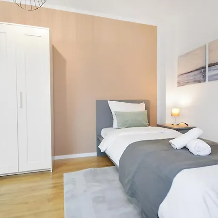 At Weinmeister - Perfekt Fuer 5 *