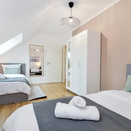 At Weinmeister - Perfekt Fuer 5 شقة *